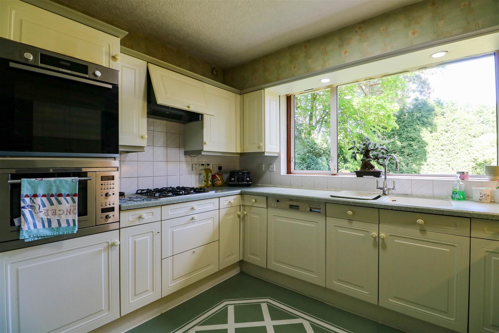 Streetly Wood, Sutton Coldfield, B74 3DQ Aston Knowles